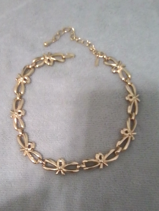 Monet Jewelry - Vintage Monet Gold Tone Delicate Bows Links Choker. Statement Piece